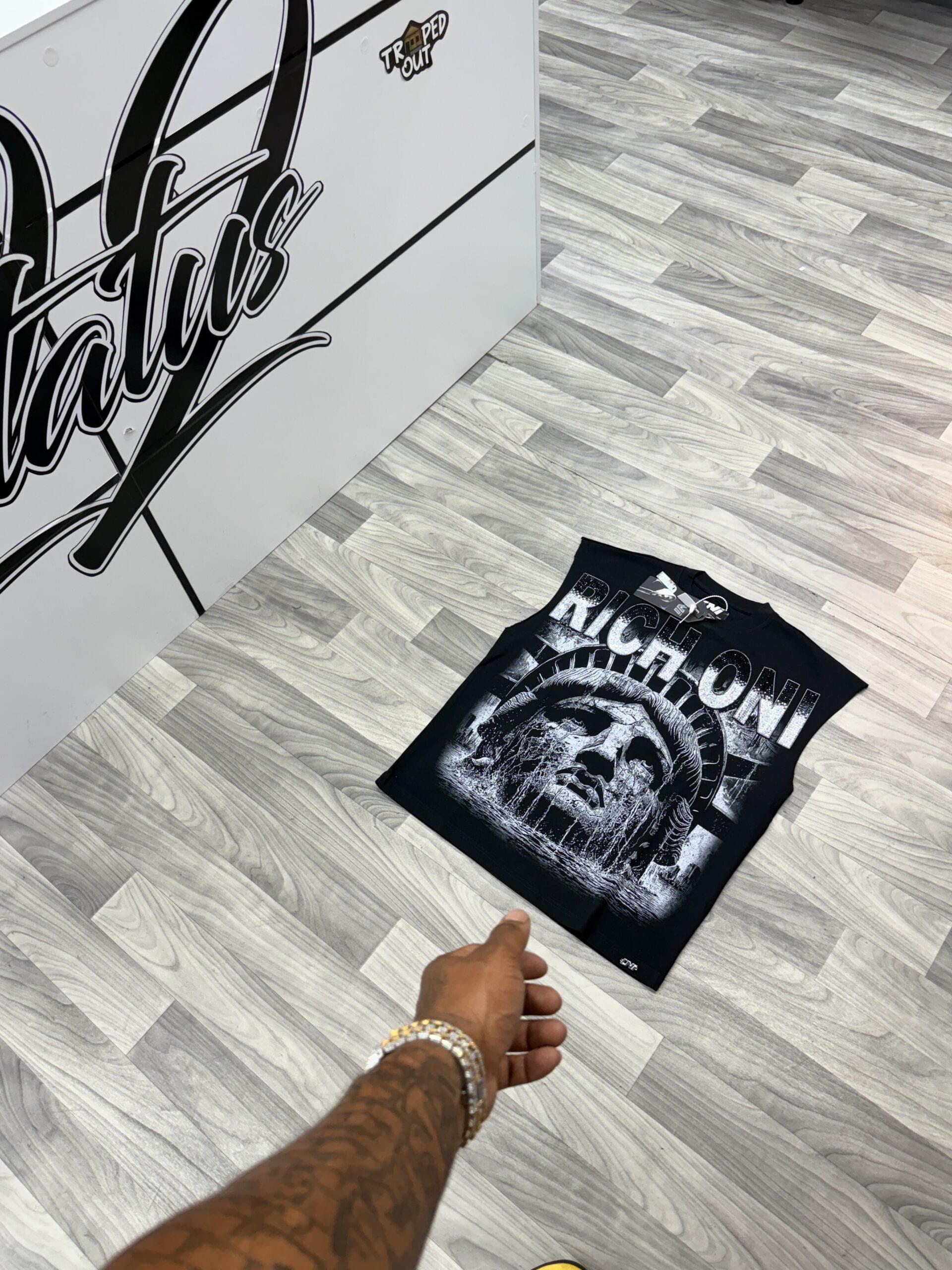 Rich Oni Sleeveless Shirt - Image 4